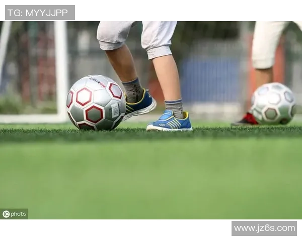 李秀英独家分享足球心得与技巧助你提升球技的秘密解析