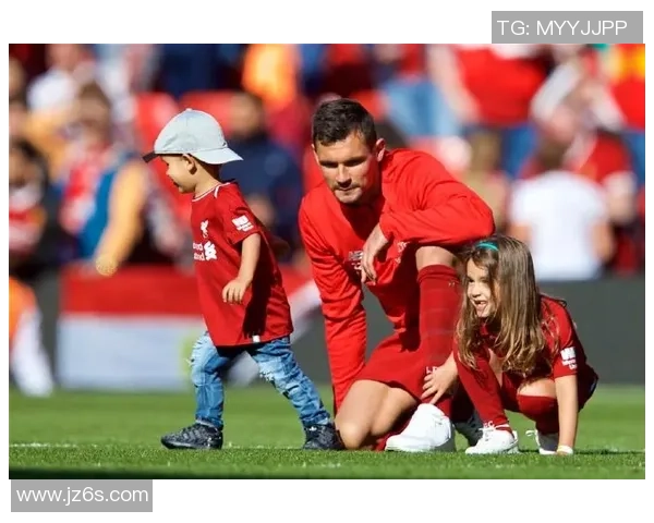 足球明星在家带孩子的温馨时光与育儿心得分享